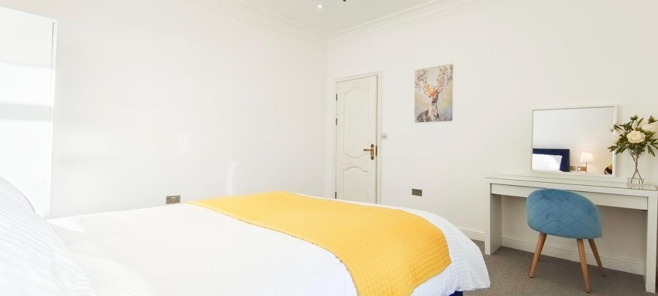 Marigold Villa Harrow Buitenkant foto
