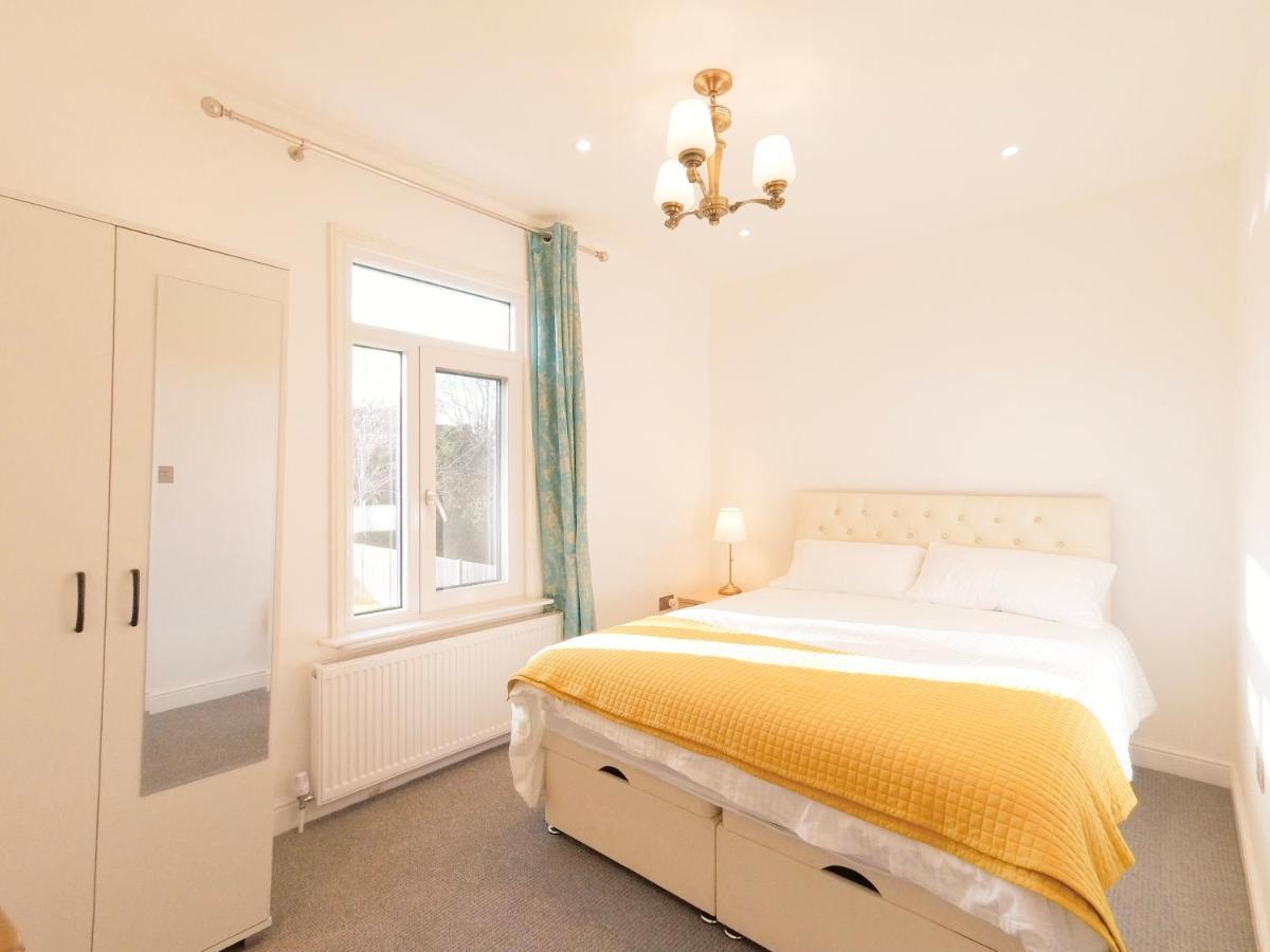Marigold Villa Harrow Buitenkant foto